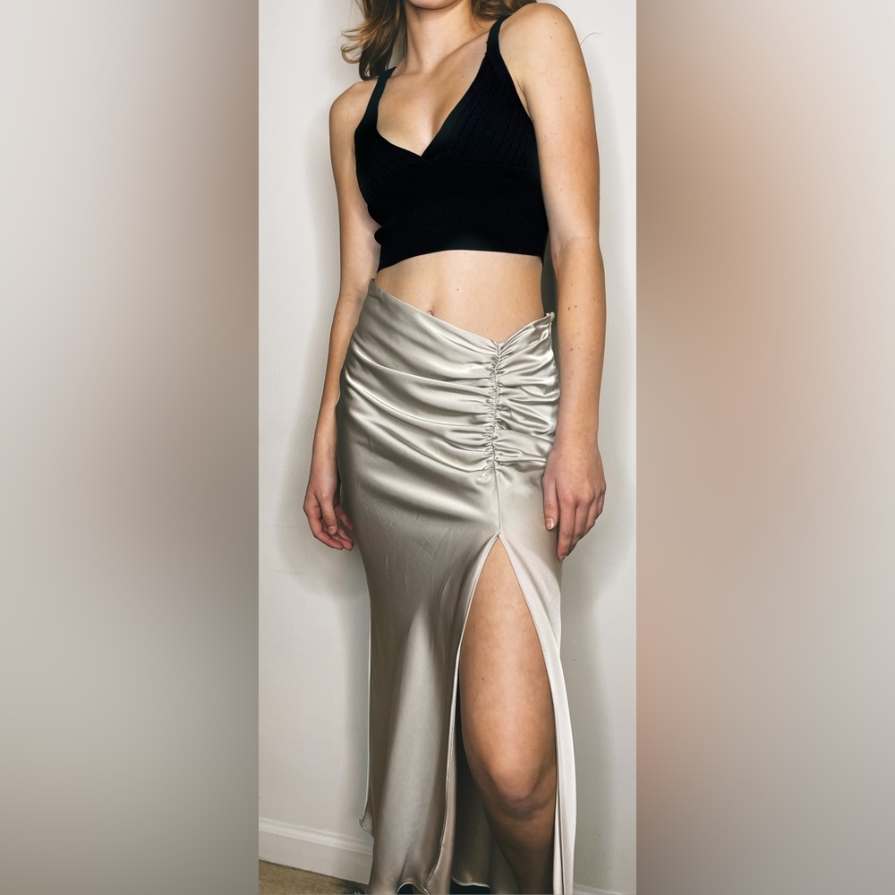 Medium Black Zara Crop Top